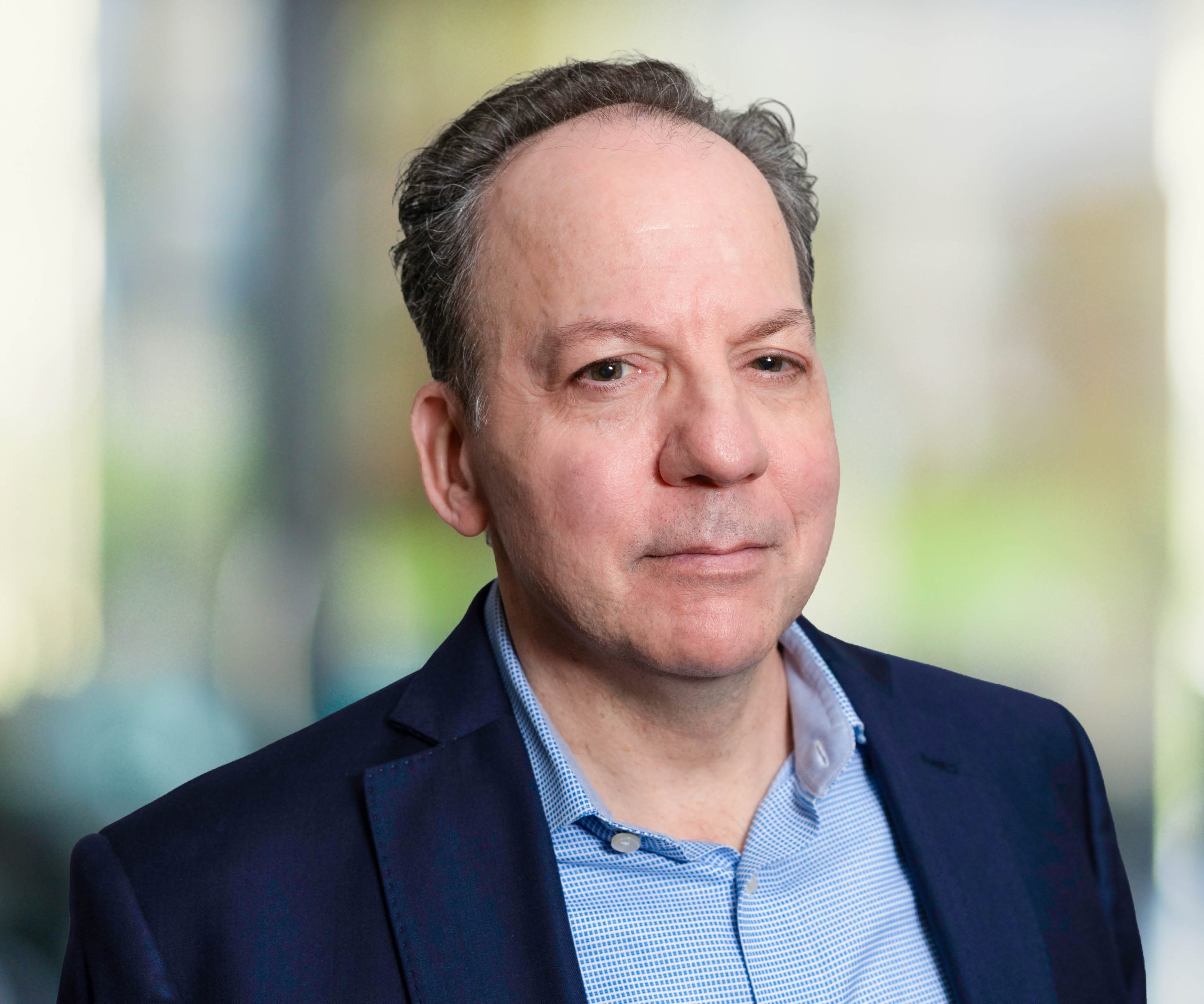 Dan Neuwirth Headshot